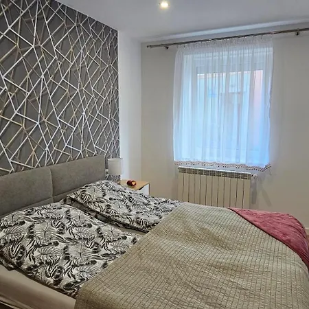 9 Delux - Blizej Zdroju *