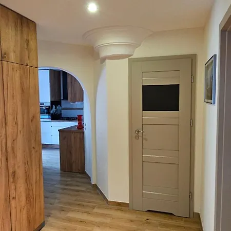 9 Delux - Blizej Zdroju *